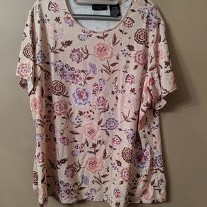 NWOT- Printed Tee